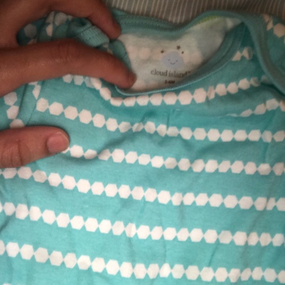 Cloud Island blue patterned onesie - Picture 2 of 3